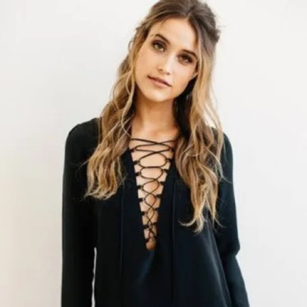 STONE COLD FOX Powell Black Hammered Silk Ruffle Lace Up Blouse Top, Size 1 S